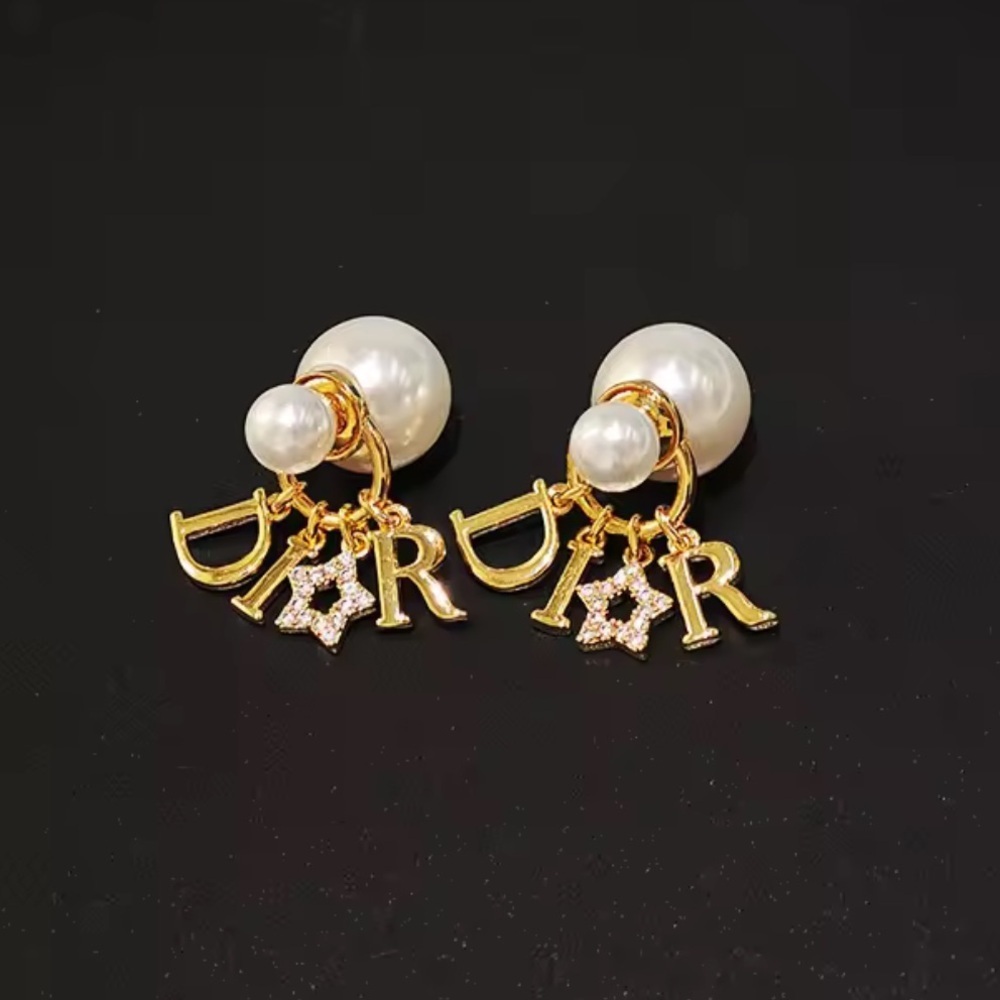 Classic Pearl Gold Timeless Earrings